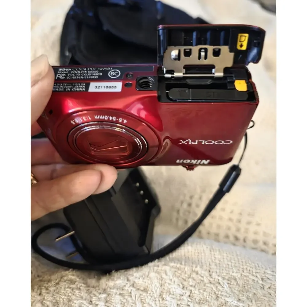 Nikon COOLPIX S6500 Red Compact Digital Camera 12x Zoom 16MP HDMI Tested Works